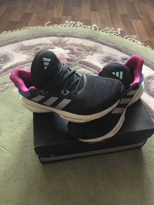 Кроссовки adidas