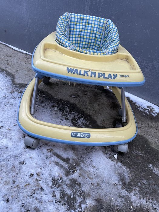 Стільчик для годування