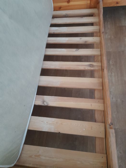 Продам ліжка дерев'яні