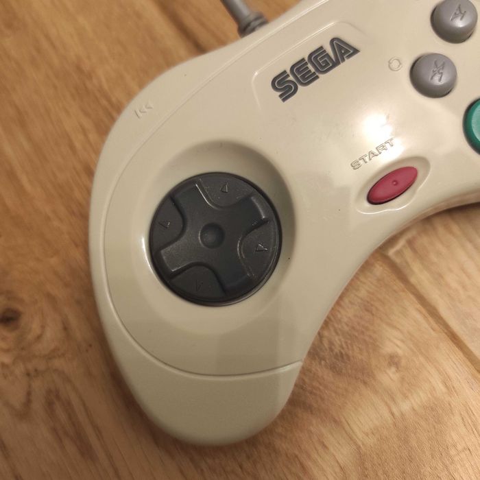Sega Saturn pad kontroler