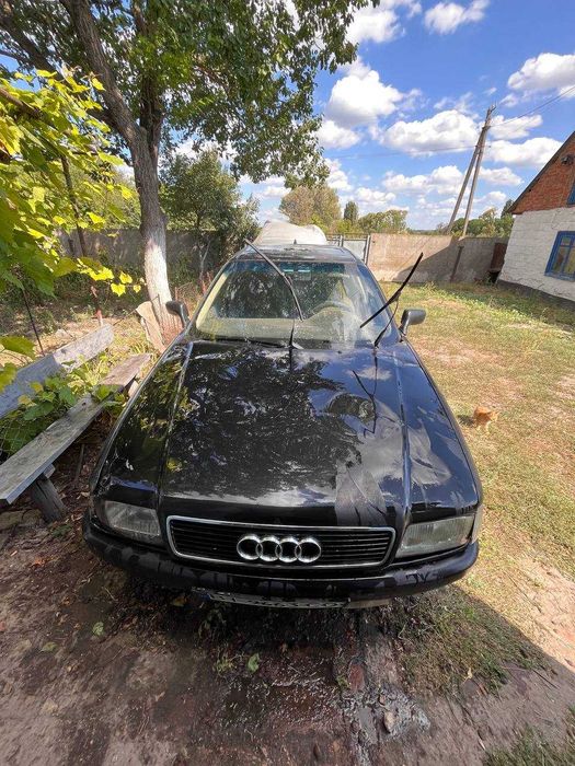 Машина Audi 80 B3
