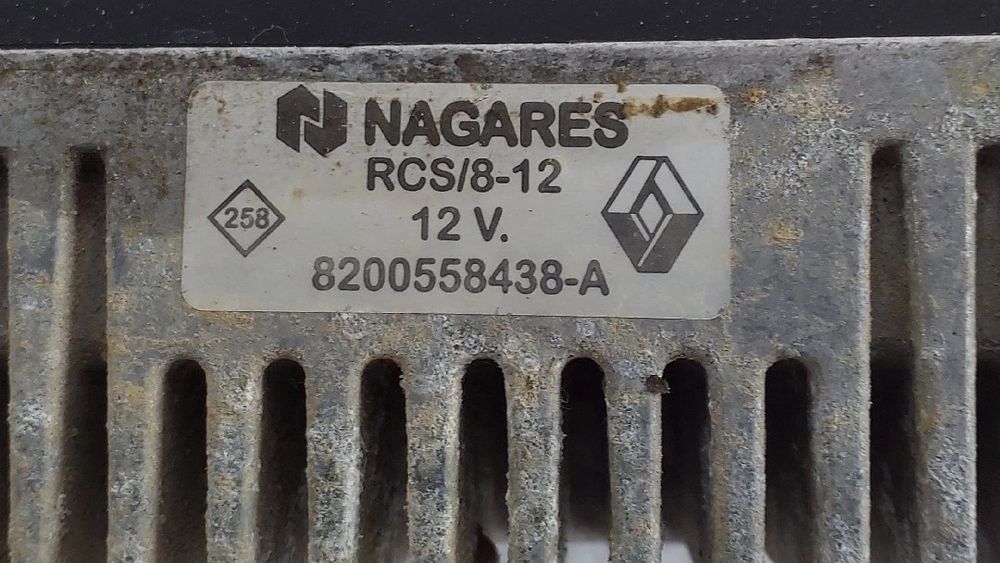 Botão / interruptor electromecânico / relé NISSAN NV200 Furgão/Combi (
