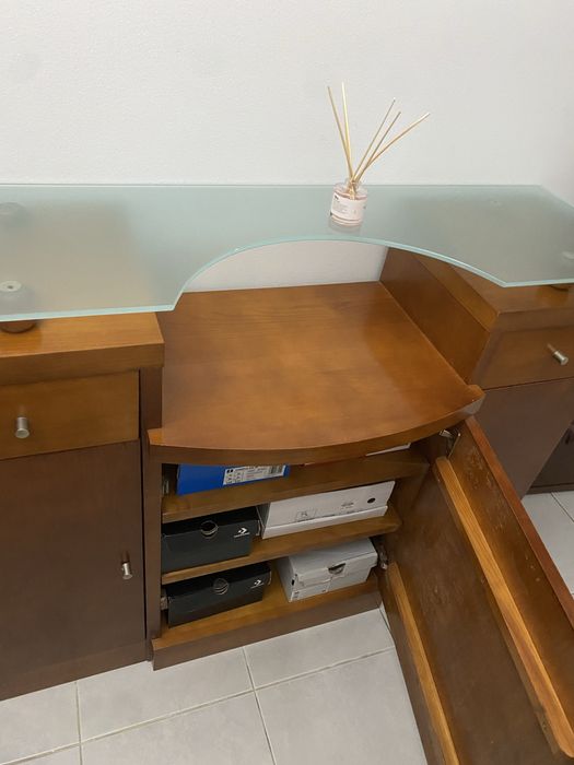 Sapateira de madeira cerejeira