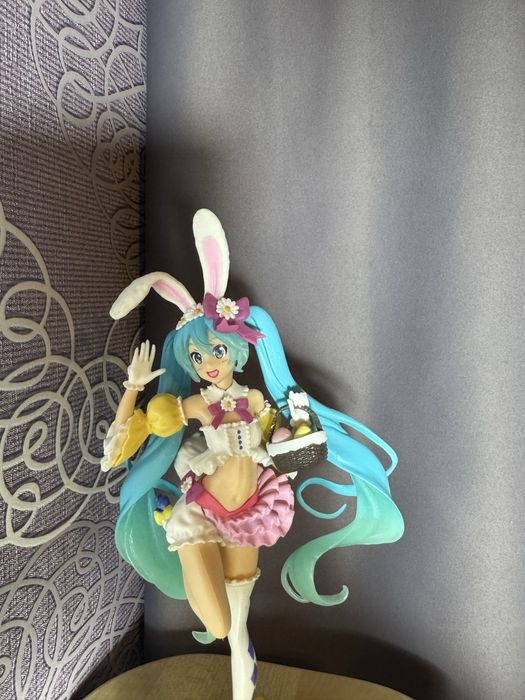 Продам нову фігурку Hatsune Miku