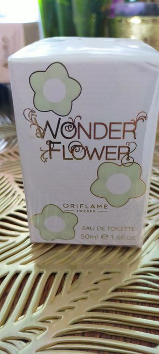 Woda toaletowa wonder flower
