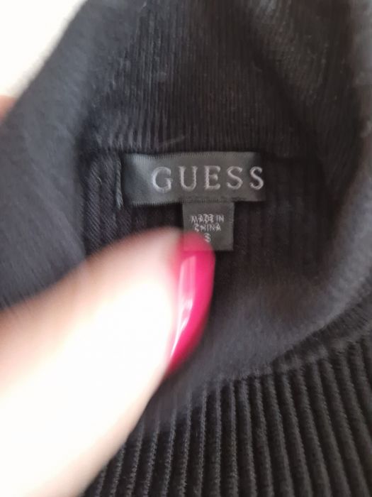 Sukienka firmy Guess rozmiar S, stan bardzo dobry.