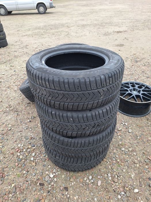 Opony zimowe Pirelli Sottozero 3  225 60 r17