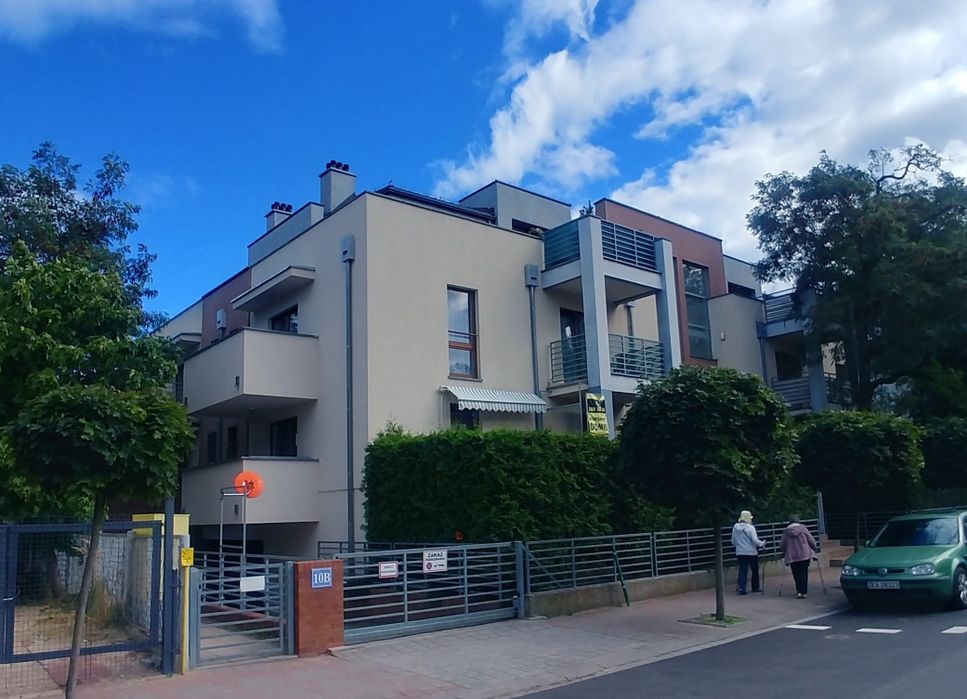 Apartament od 23.08,  2 pok, garaż.