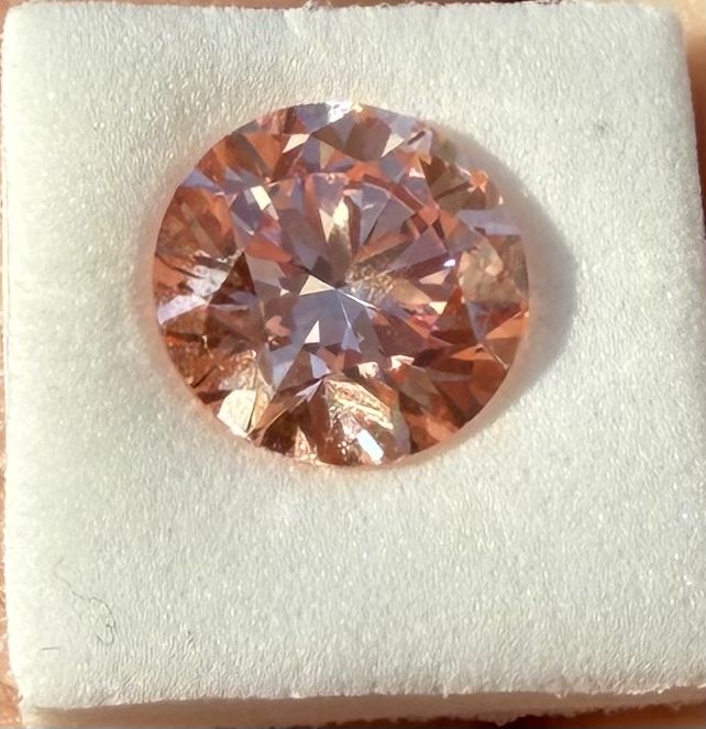 Диамант• Діамант Fancy PInk VVS2•2 ct