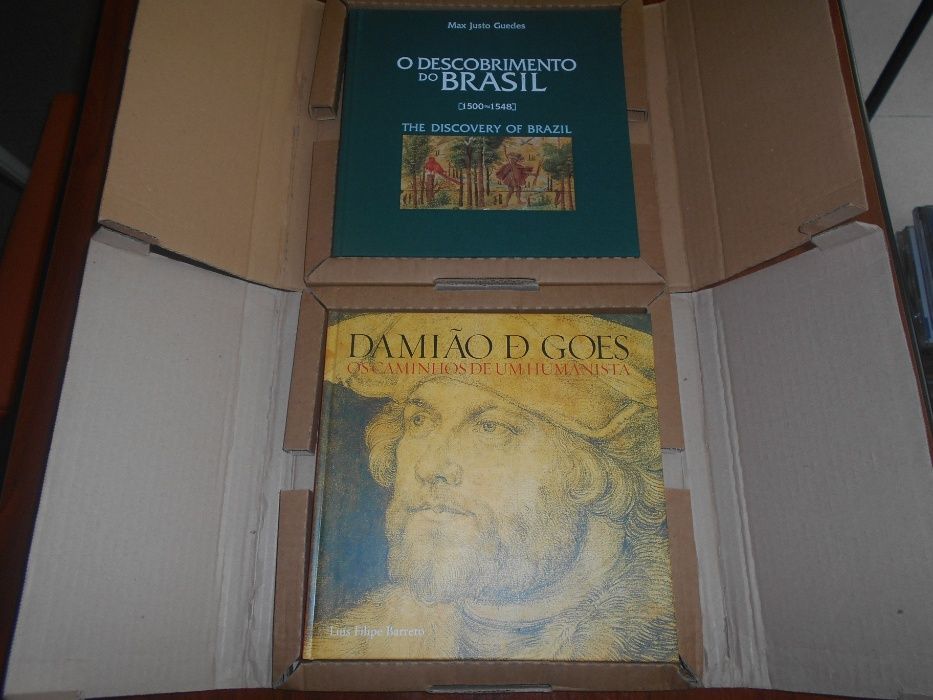 6 Livros temáticos CTT com selos (1992 a 2002). Estado Excelente.