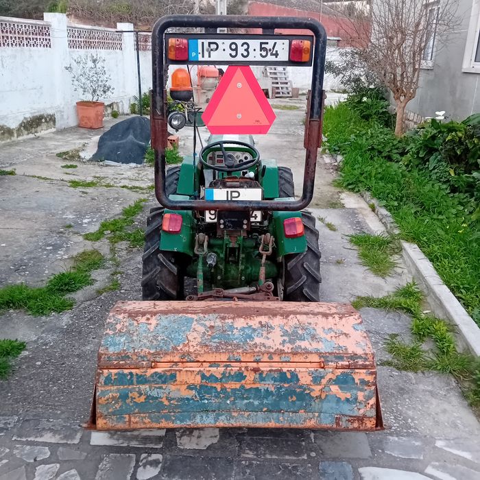 Trator articulado Ferrari