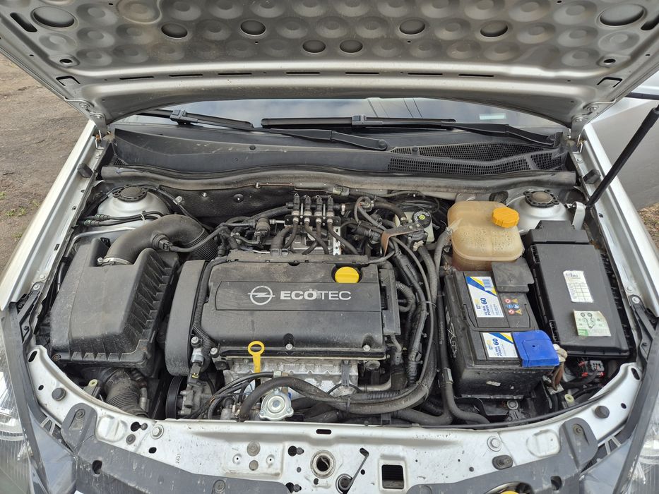 Продам Опель астра h 2012