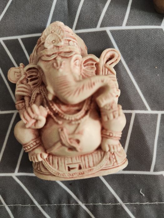 Figurki świata pamiątki Egipt Indie budda słonik