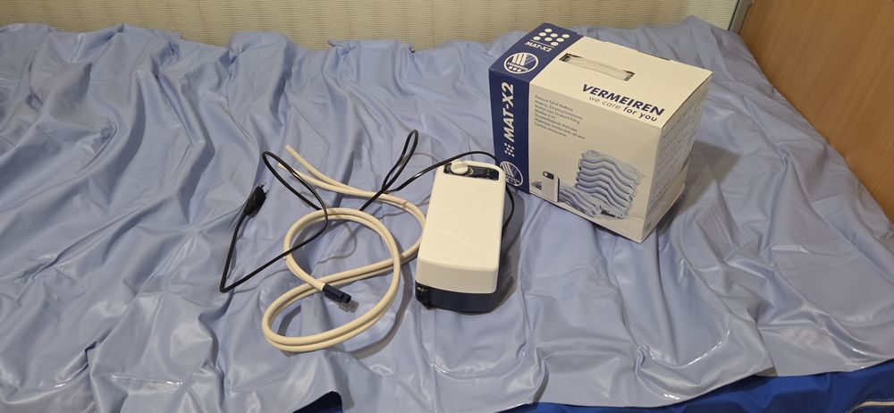 Materac przeciwodleżynowy rurowy