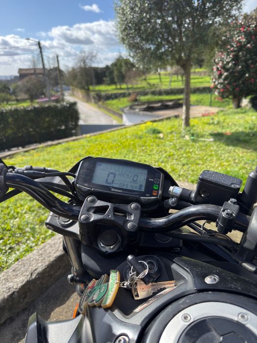 Suzuki GSX-S 125 SEM RISCOS Pneus Novos Revisão Feita