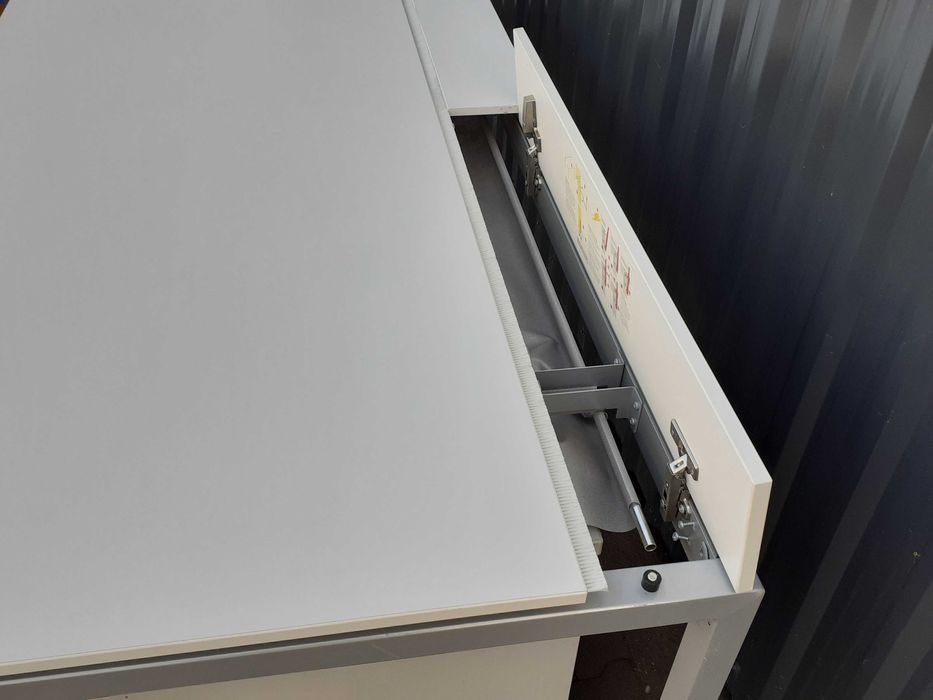 Biurka regulowane VS  biale 180x90