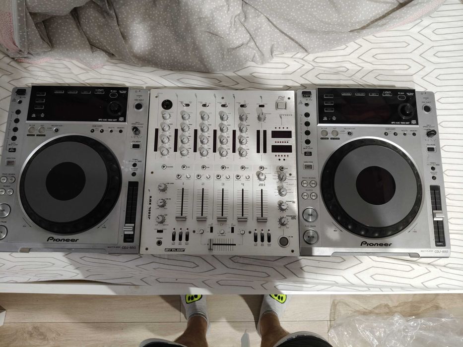 Pioneer cdj 850 + reloop RMX 40 dsp