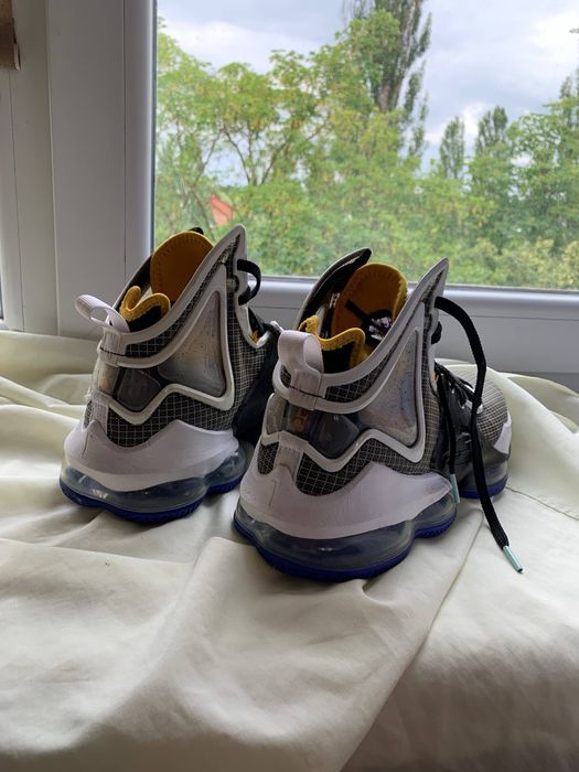 Баскетбольні кросівки Nike LeBron 19 (Оригінал) – Стан ідеальний!