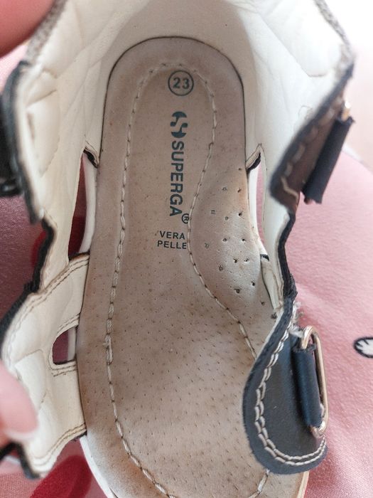 Skórzane sandałki Superga