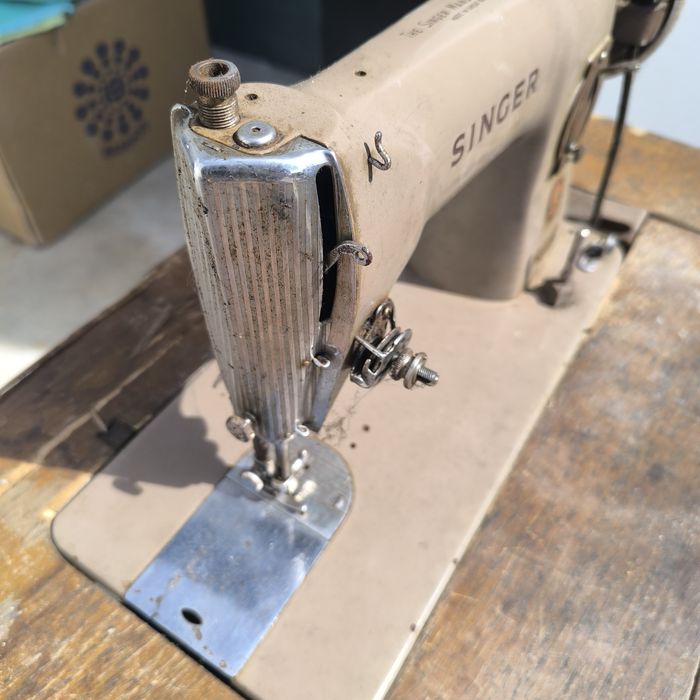 Máquina de costura Singer