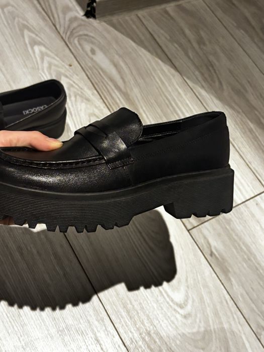 Lasocki loafersy półbuty skórzane czarne