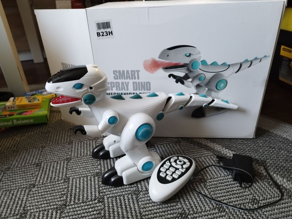 Zdalnie sterowany dinozaur