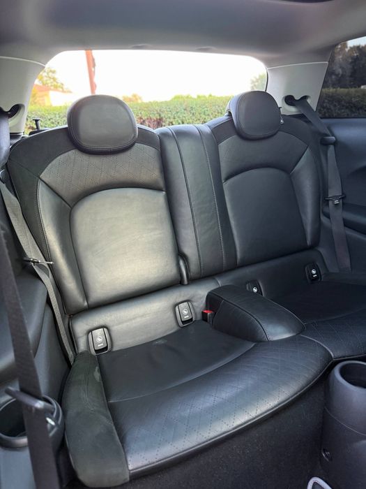 MINI Cooper F56 2014 1.5 червоний