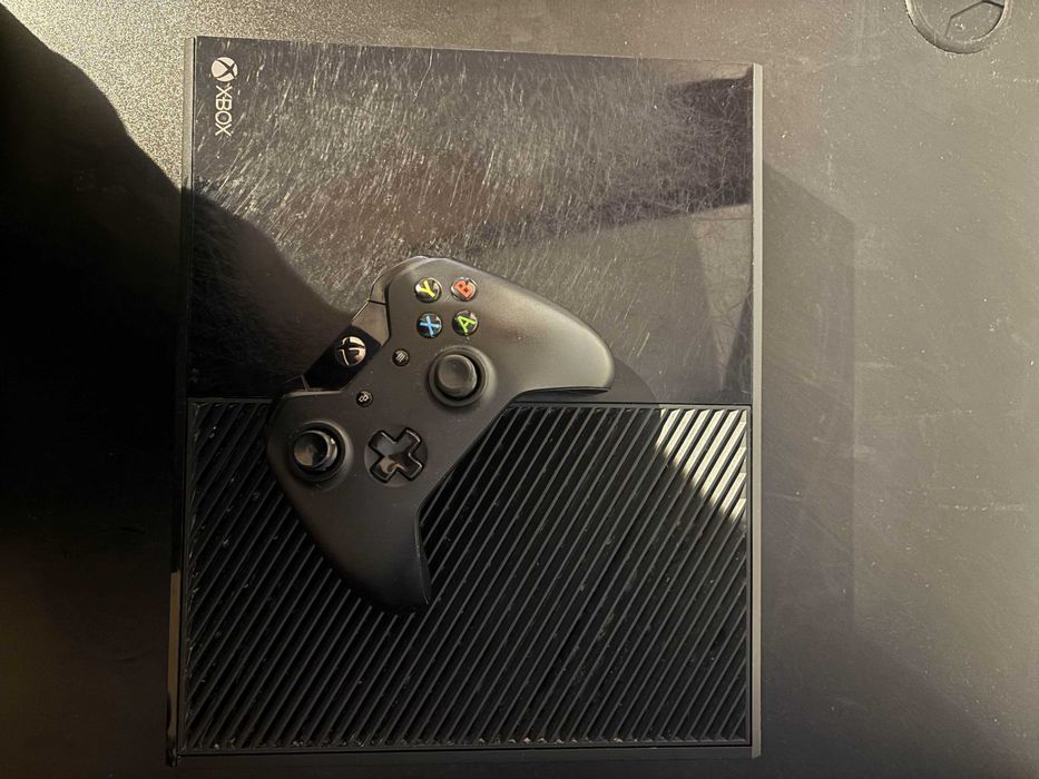 XBOX ONE + 1 Pad