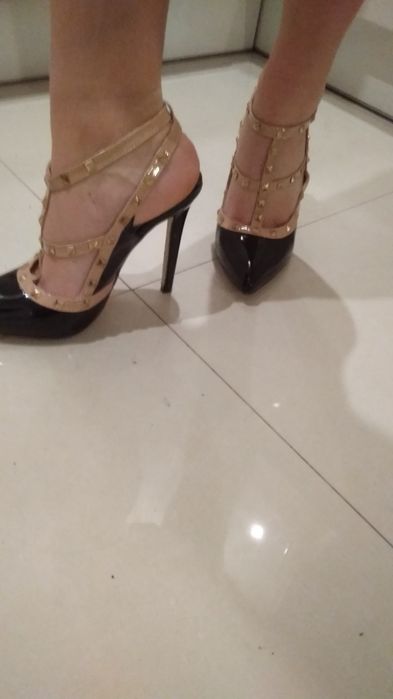 Obuwie damskie na szpilce