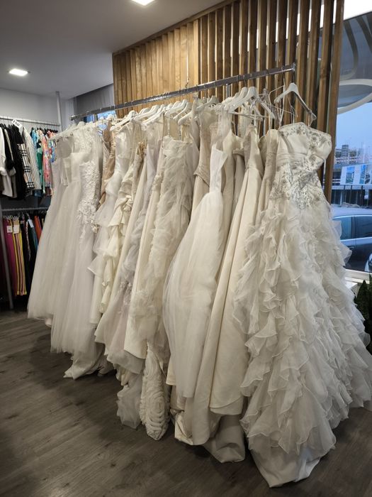 Vendo vestidos de noiva