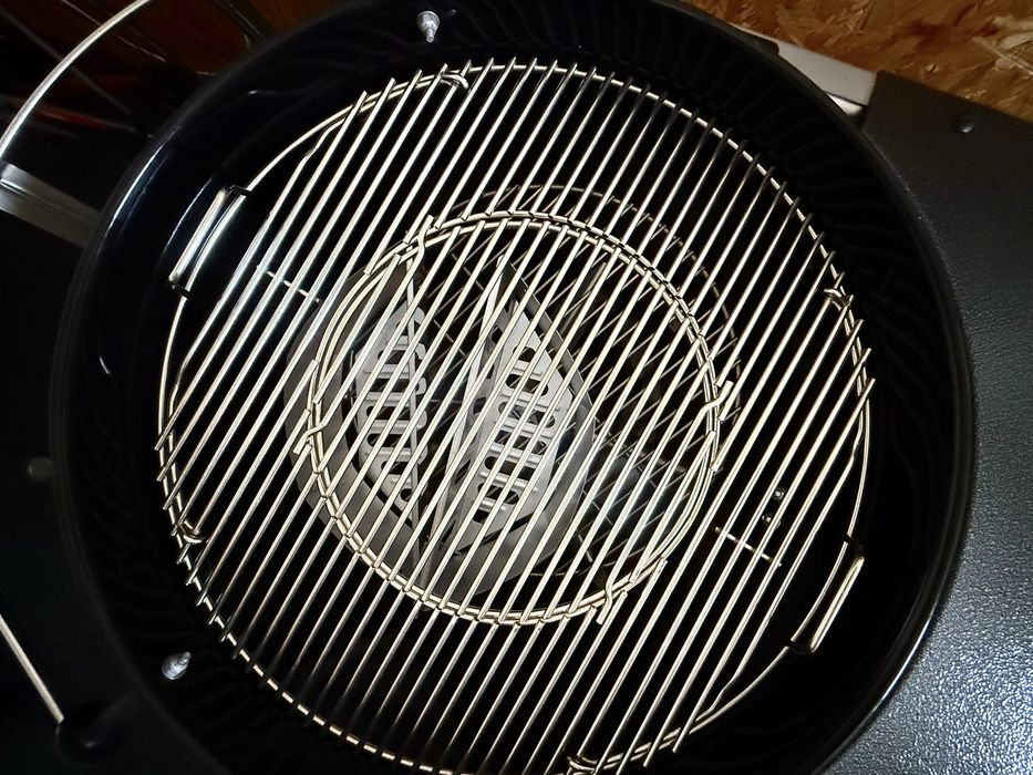 Grelhador Weber Carvão Premium + Capa