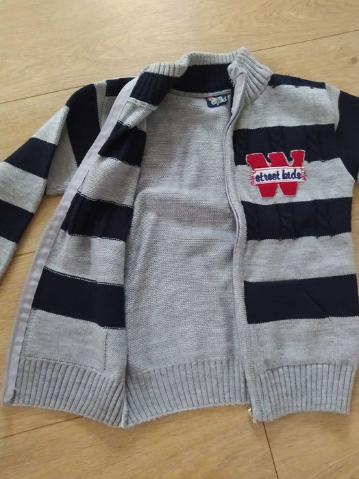Sweter chłopięcy 140