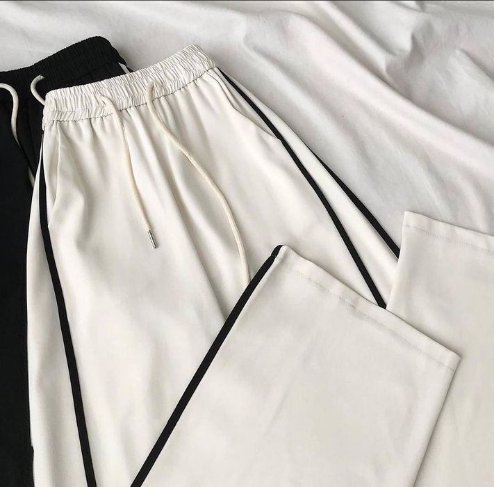 штани з лампасами