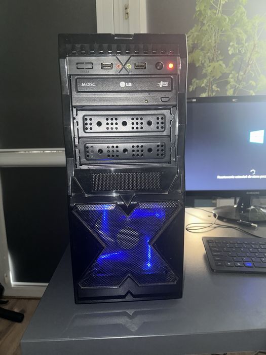 Komputer stacjonarny