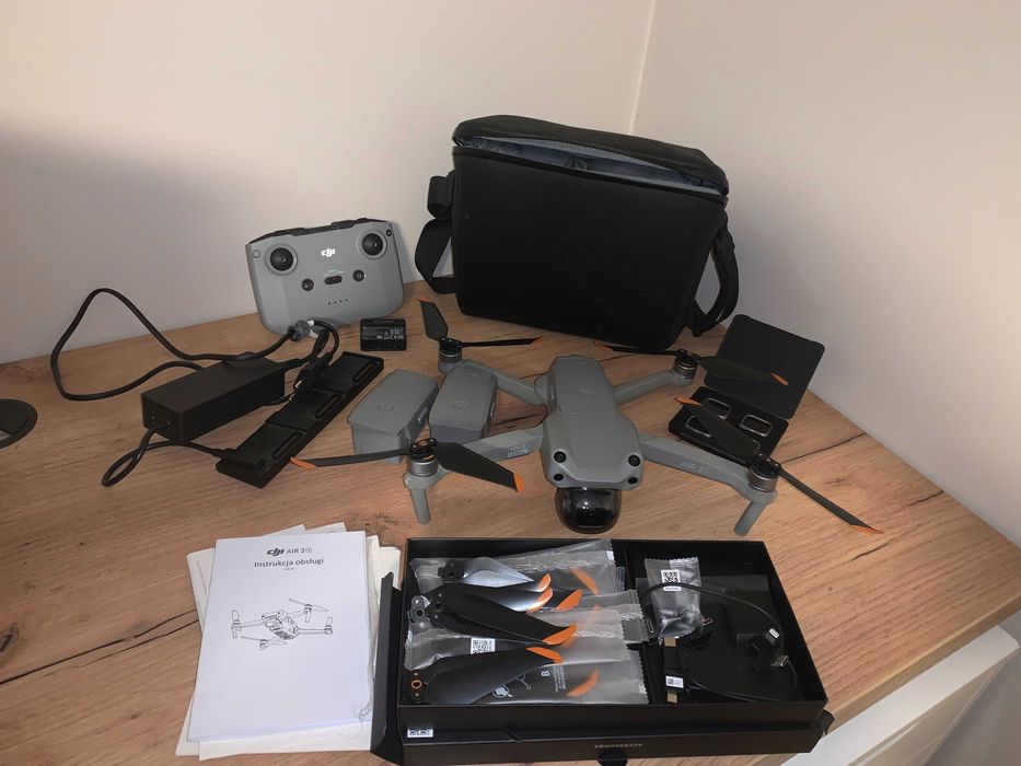 Dron dji Air 2s Fly More Combo, w pelni sprawny