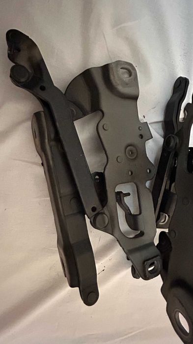 dobradiça capot 530d , F11