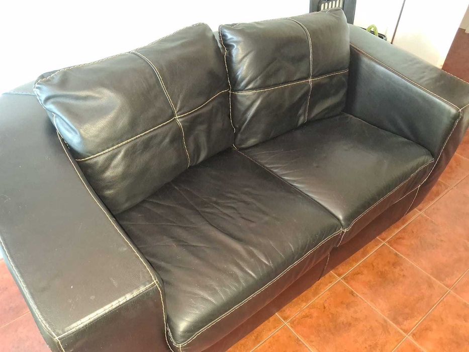 Sofá de pele verdadeira