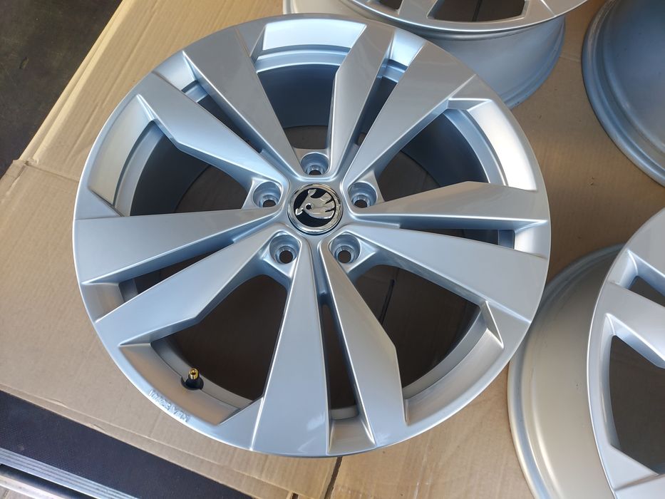 NOWE Alufelgi 18 cali 5x112 SKODA Octavia  Superb Karoq