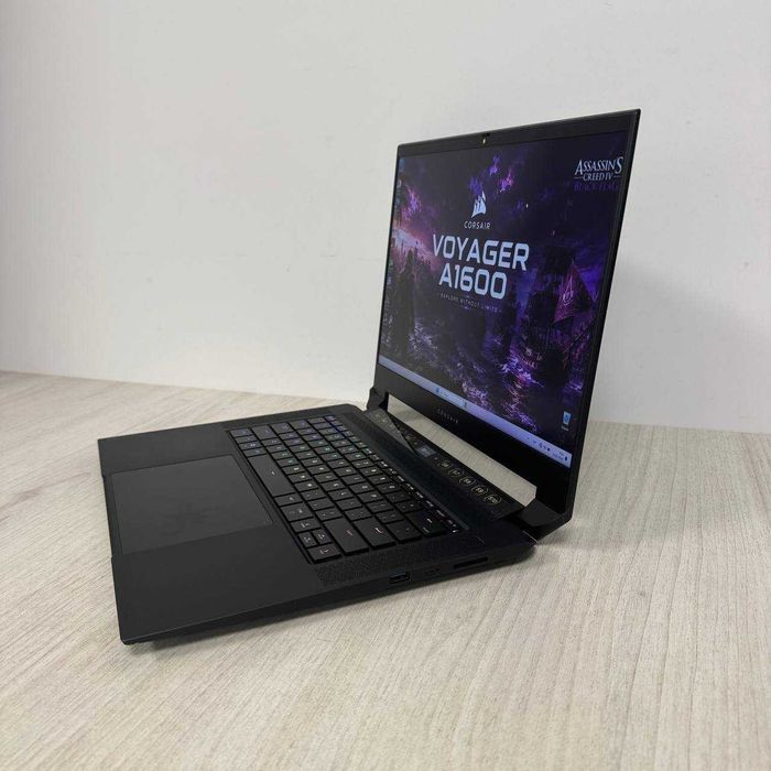 Corsair Voyager A1600 16.0" 2K IPS 240Hz Ryzen 9 6900HS 16GB DDR5 SSD 512GB NVMe Radeon RX 6800M 12GB