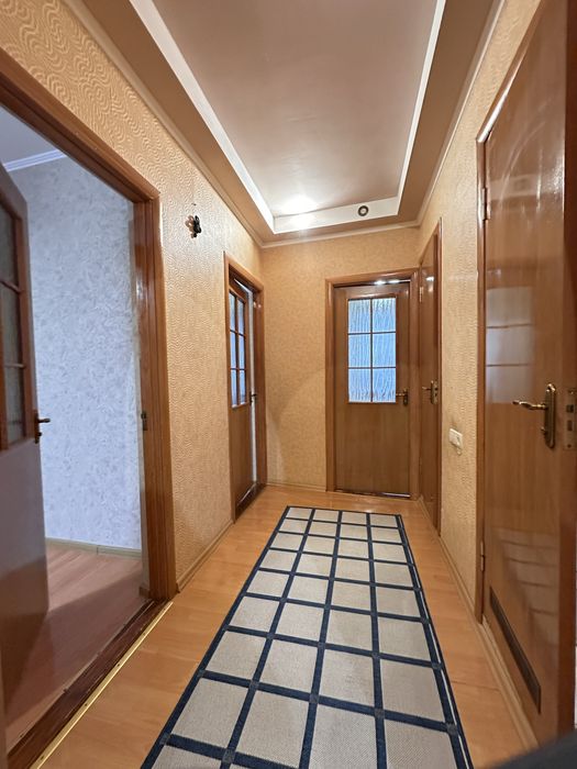 Продаж трикімнатної квартири  з каремонтом , меблями та технікою