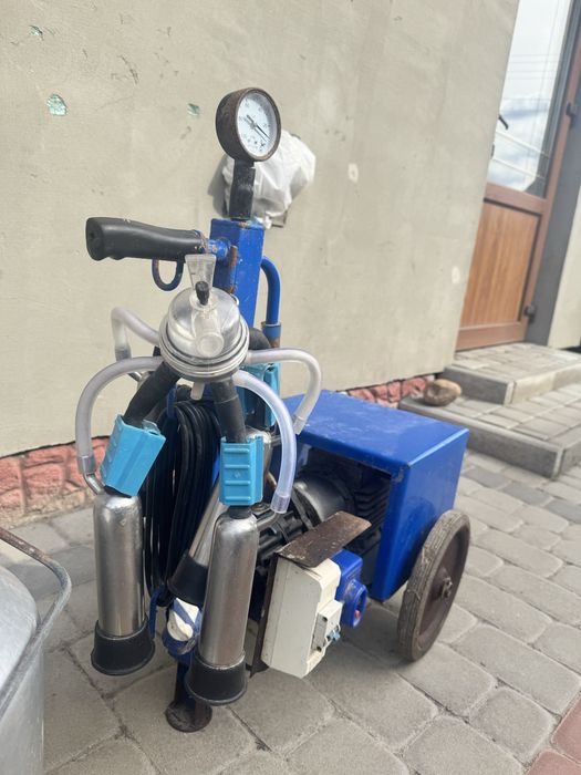 Продам доїльний апарат