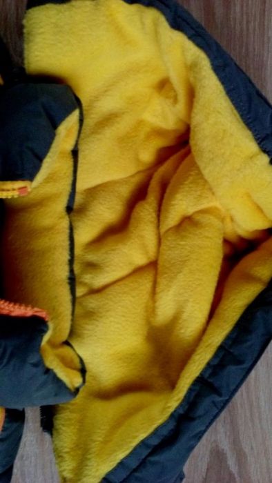 Kamizelka na polarze z odpinanym kapturem 110-128 nowa