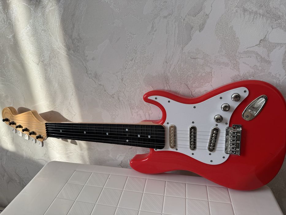 Продам дитячу електро гітару