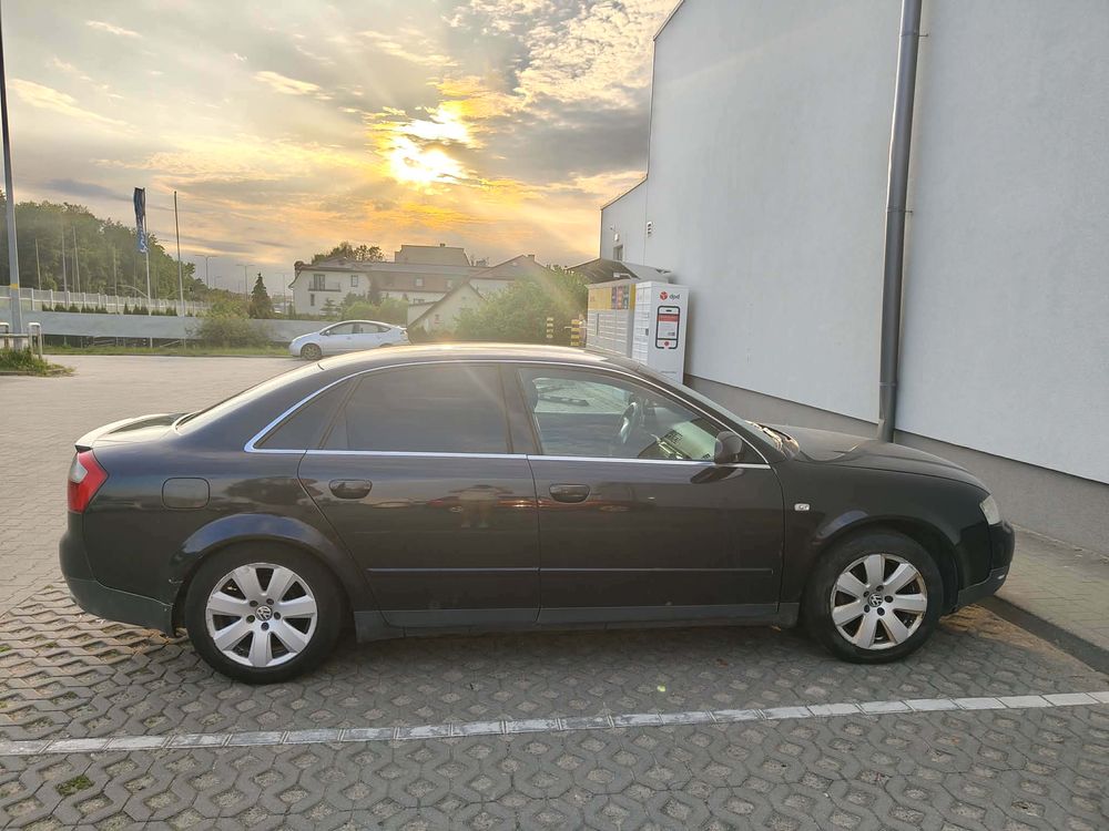 Audi A4 Limousine ver-1-8