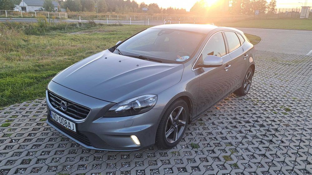 Volvo V40