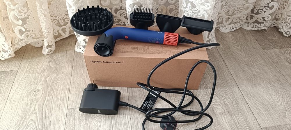 Фен  Dyson Supersonic