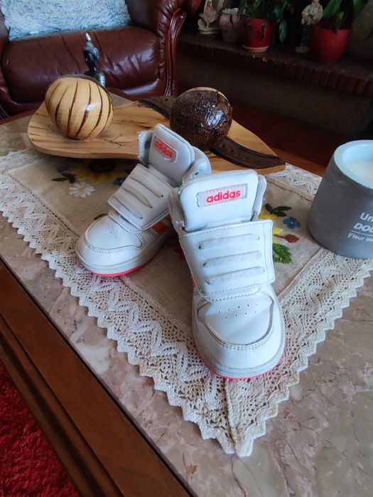 Sapatilhas de menina pouco uso adidas