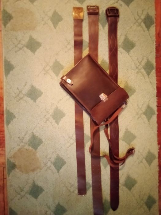 Продам військові ремені з польовою сумкою.