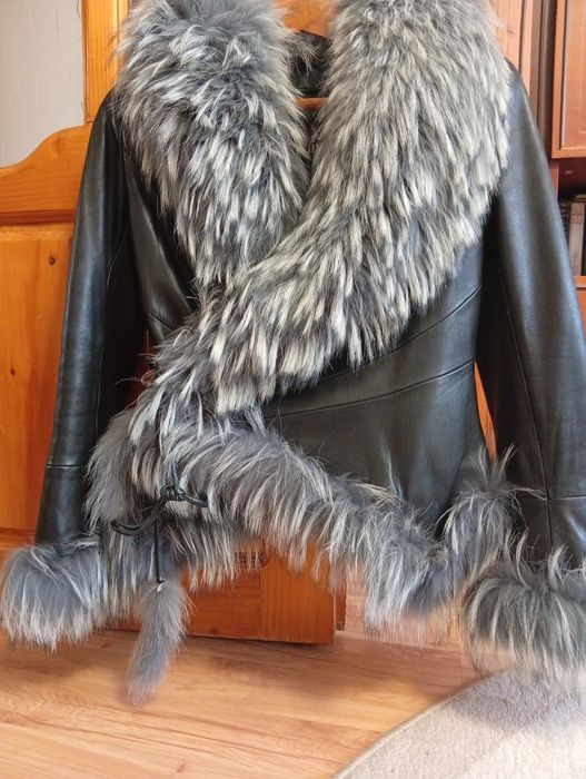 Зимова куртка шкіра з буркою