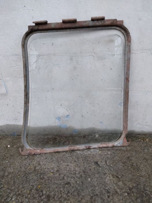 Продам скло до трактора